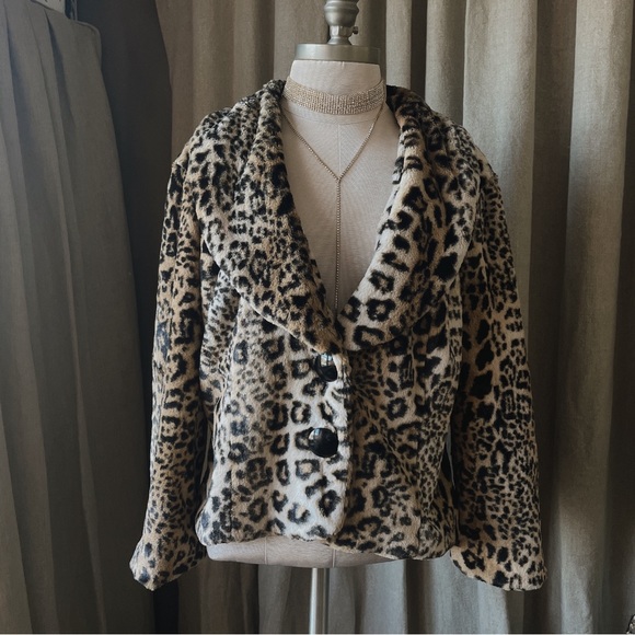 Charlotte Russe Jackets & Blazers - Cute vintage leopard fuzzy faux animal print jacket collar blazer y2k boho